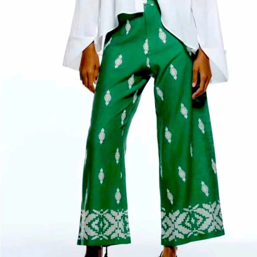 Green linen look Zara print pants